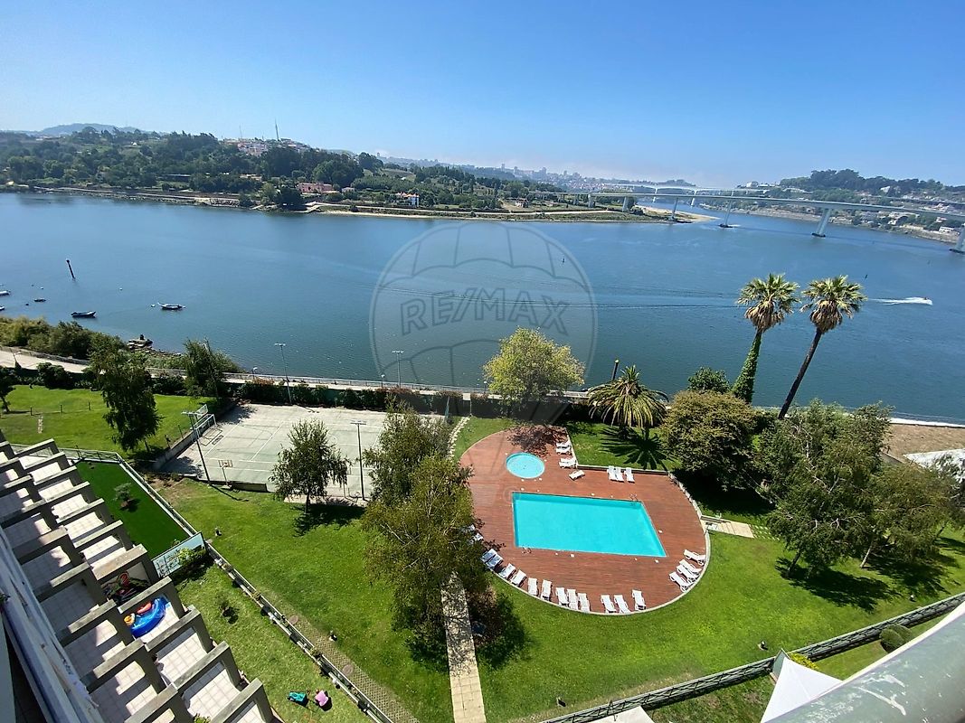 Apartamento T4 para venda