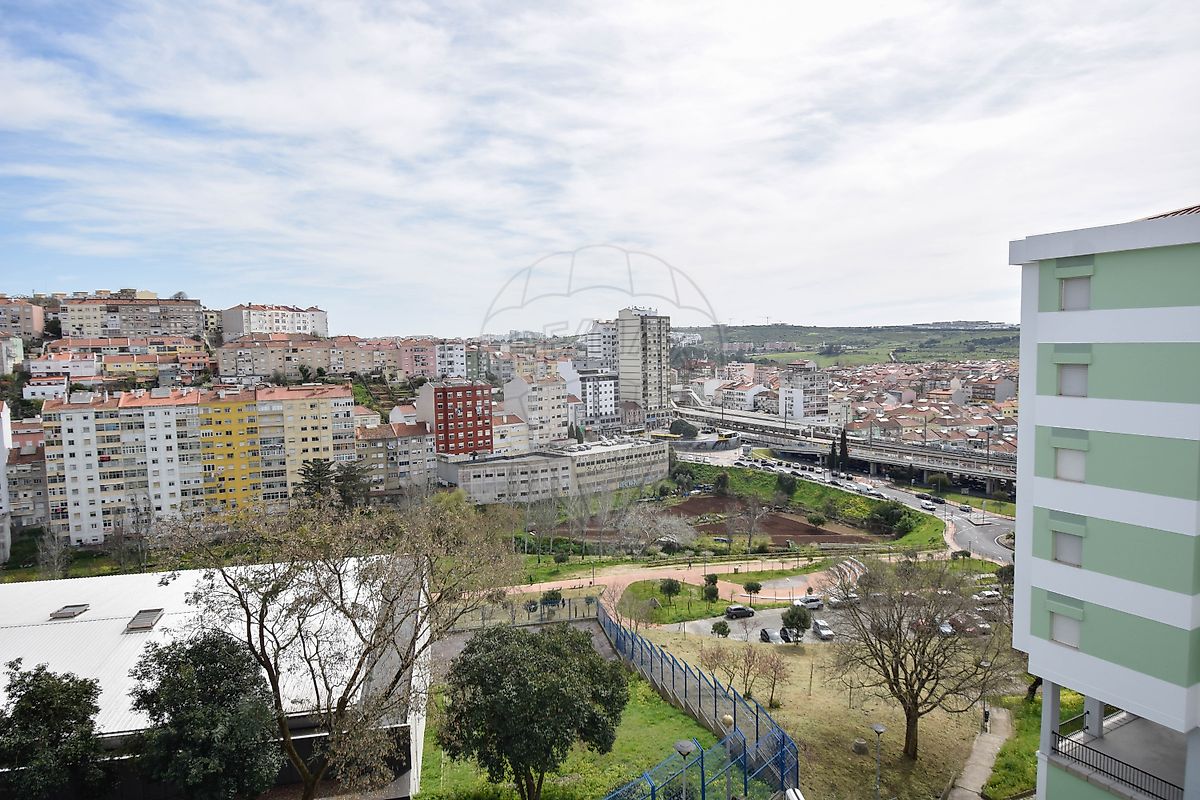 Apartamento T3 à venda em Sintra
