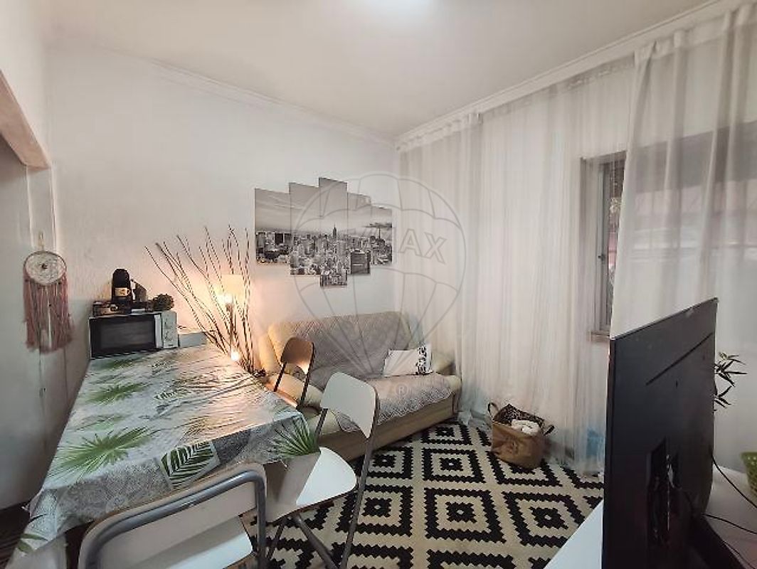 Apartamento T2 à venda em Amadora