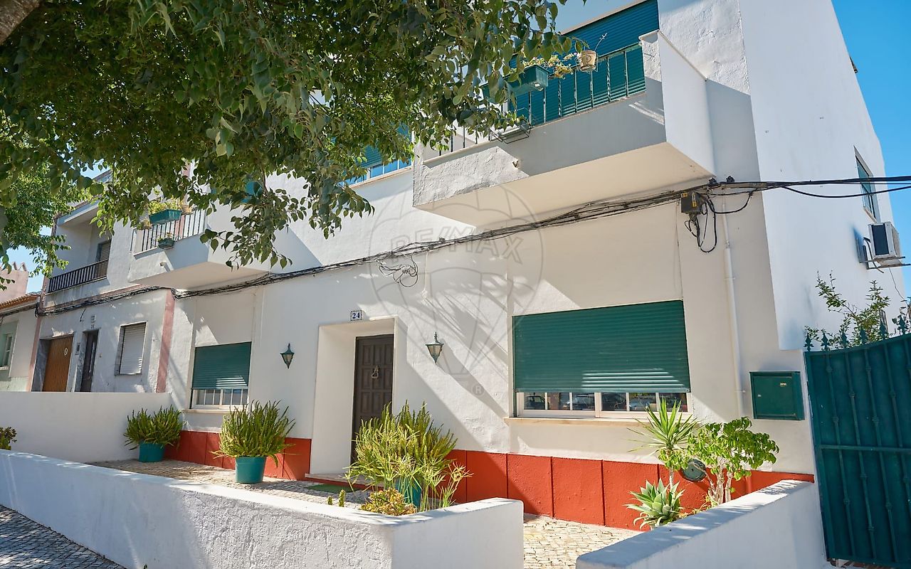 Apartamento T8 à venda em Setúbal