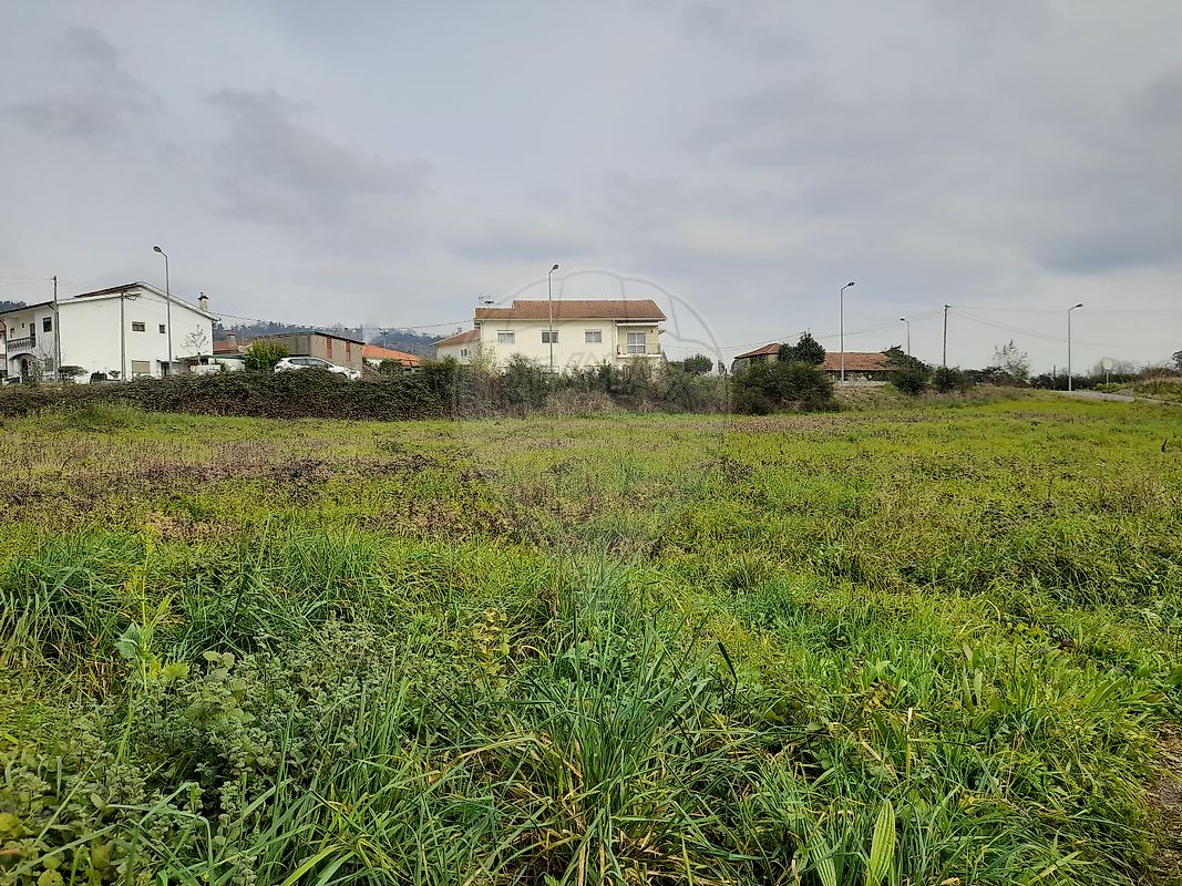 Land for sale in Felgueiras, Portugal — €250,000