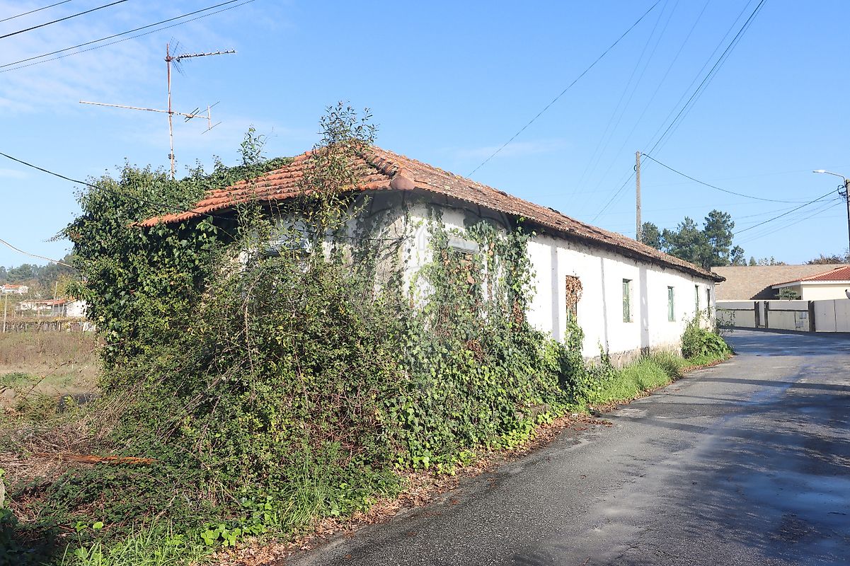 Land for sale in Lousada, Portugal — €430,000