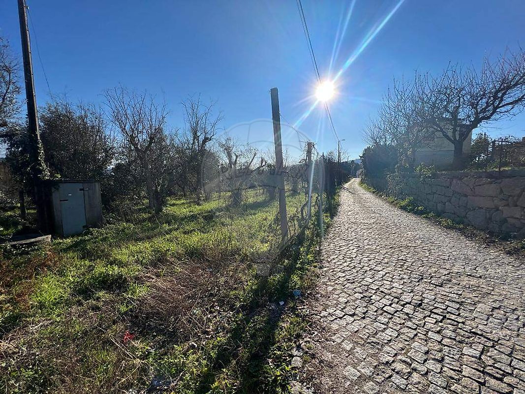 Land for sale in Amarante, Portugal — €215,000