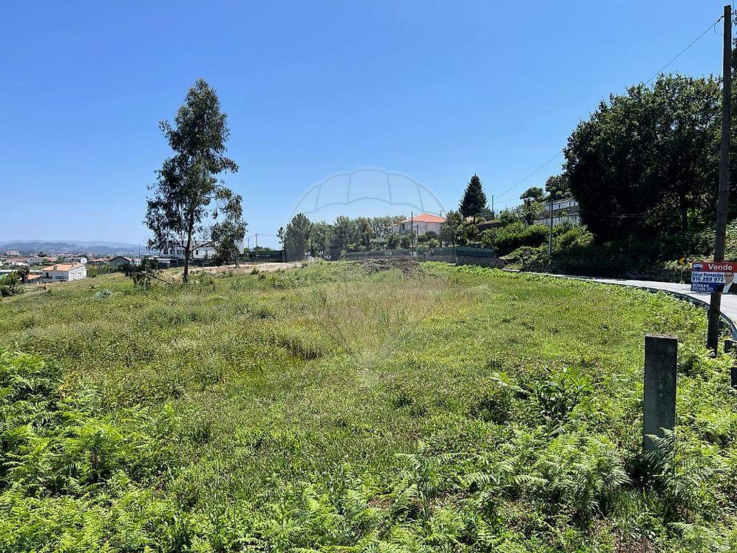 Terreno à venda em Felgueiras