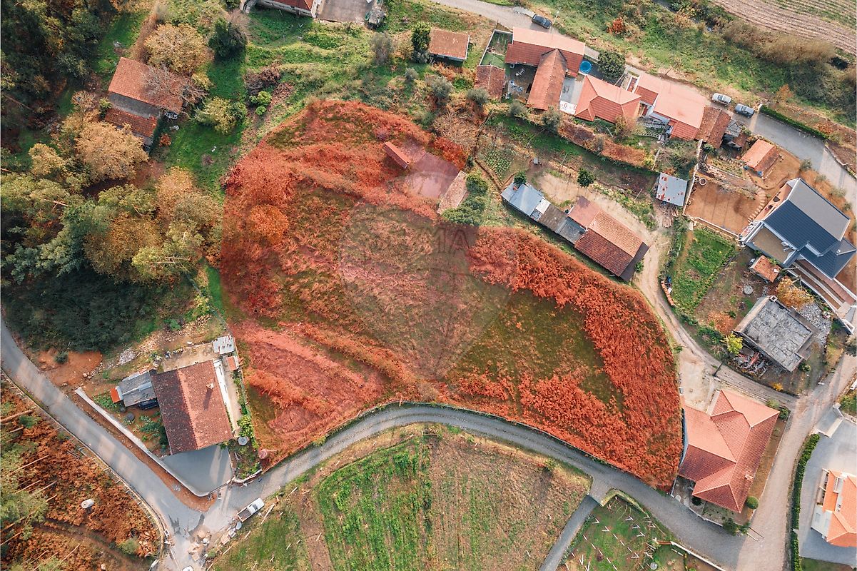 Land for sale in Felgueiras, Portugal — €75,000