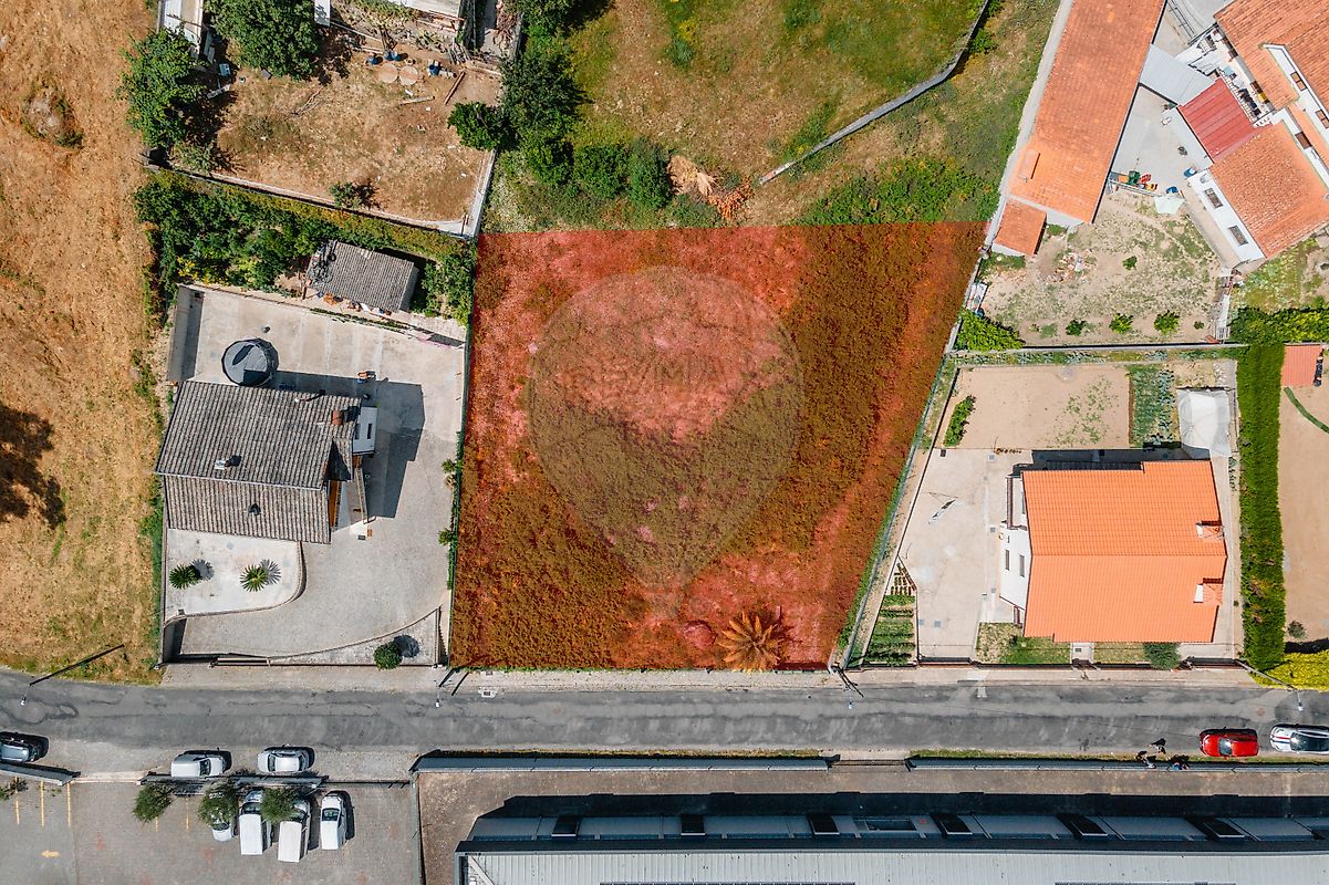 Land for sale in Felgueiras, Portugal — €69,500