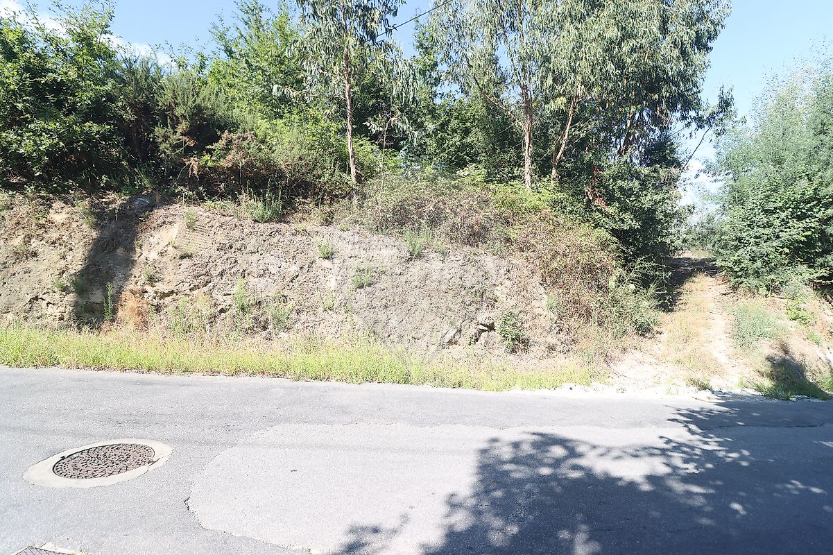 Land for sale in Felgueiras, Portugal — €75,000