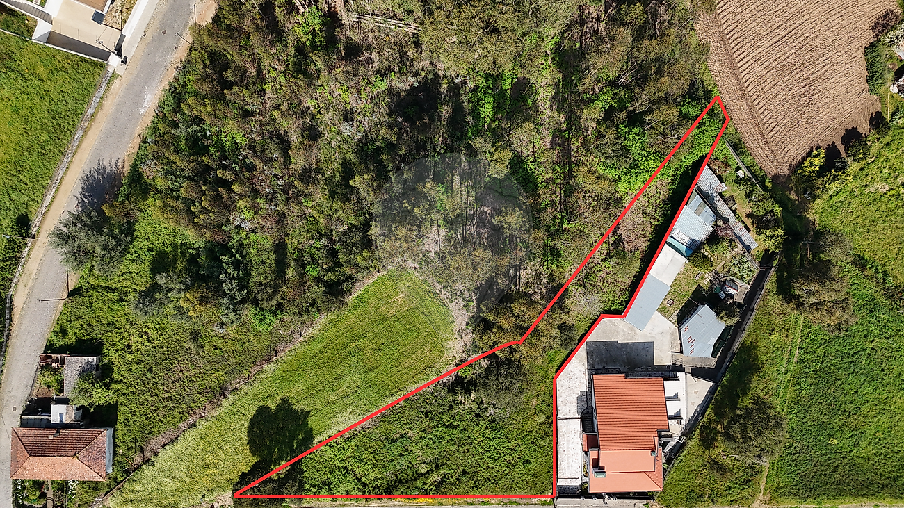 Terreno  à venda em Vila Nova de Gaia