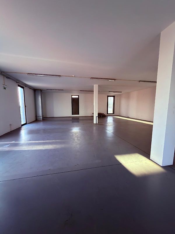 listing 124111001-3895 picture-0