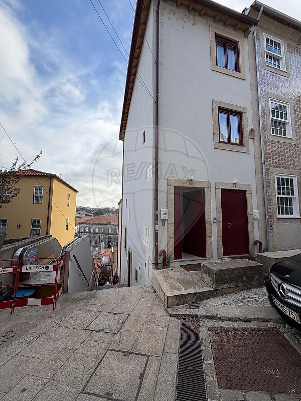 Apartamento T2 para arrendar em Porto