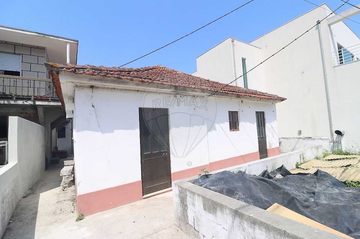 Moradia T2 à venda em Felgueiras
