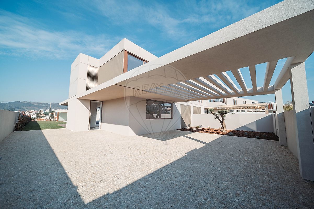 Moradia T3 para venda