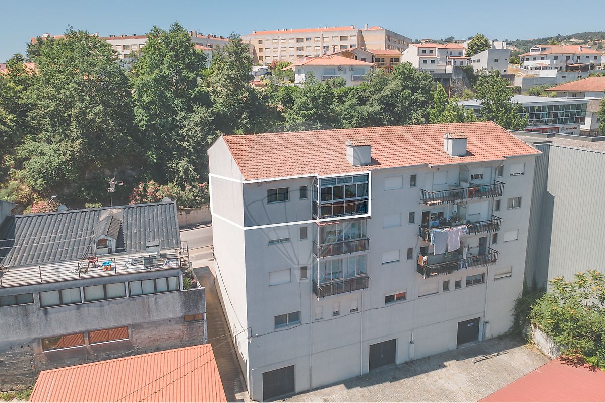 Apartamento T2 à venda em Amarante (São Gonçalo), Madalena, Cepelos e Gatão, Amarante — foto 2