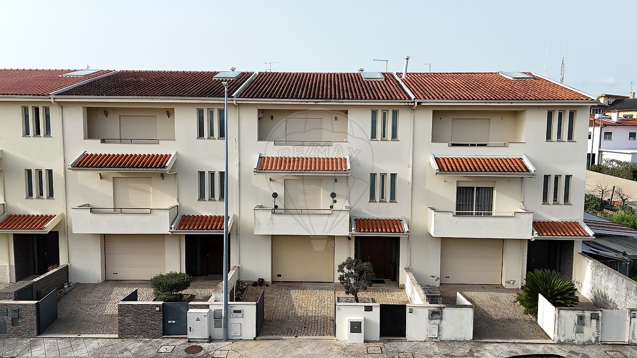 Moradia T3 à venda em Felgueiras