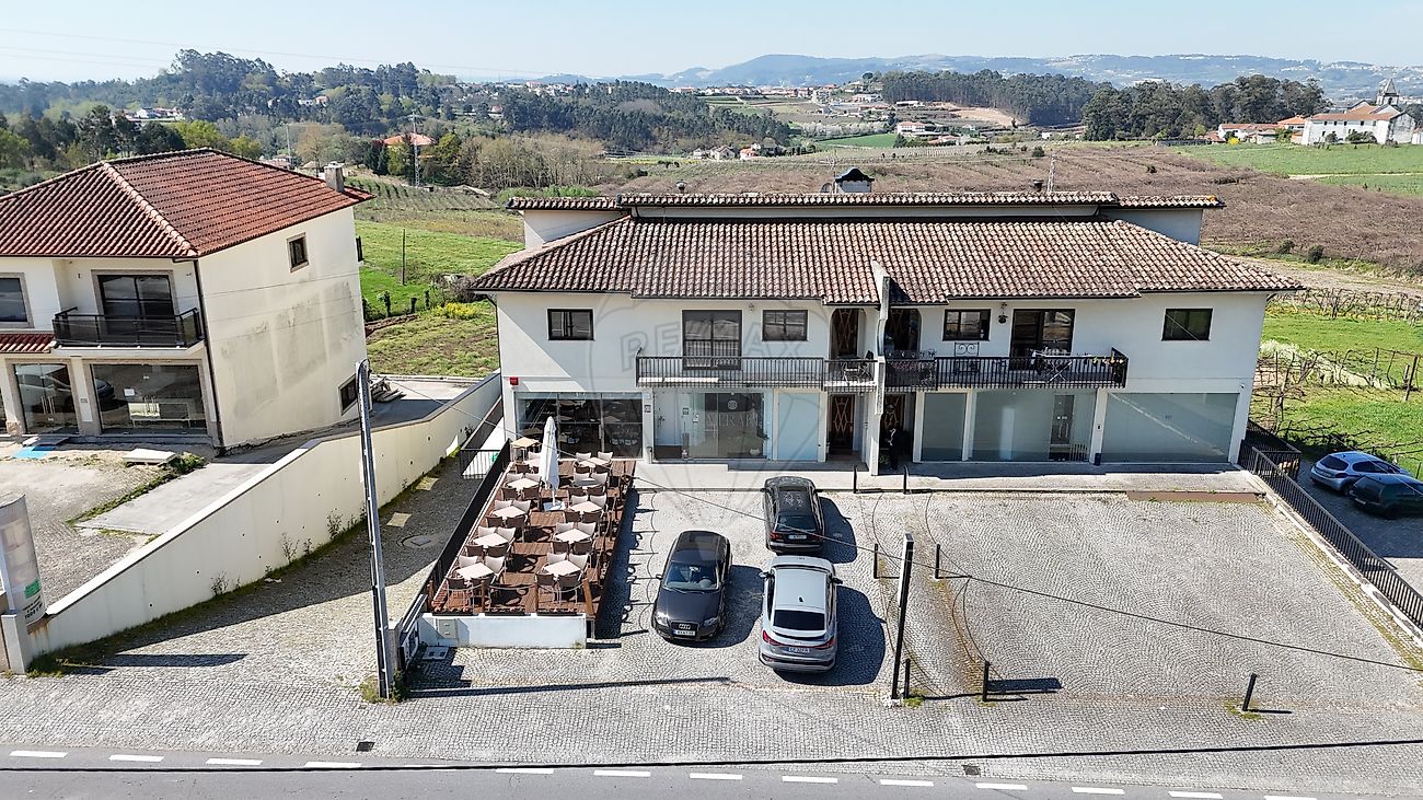 Trespasse - Vila Cova da Lixa e Borba de Godim, Felgueiras, Porto