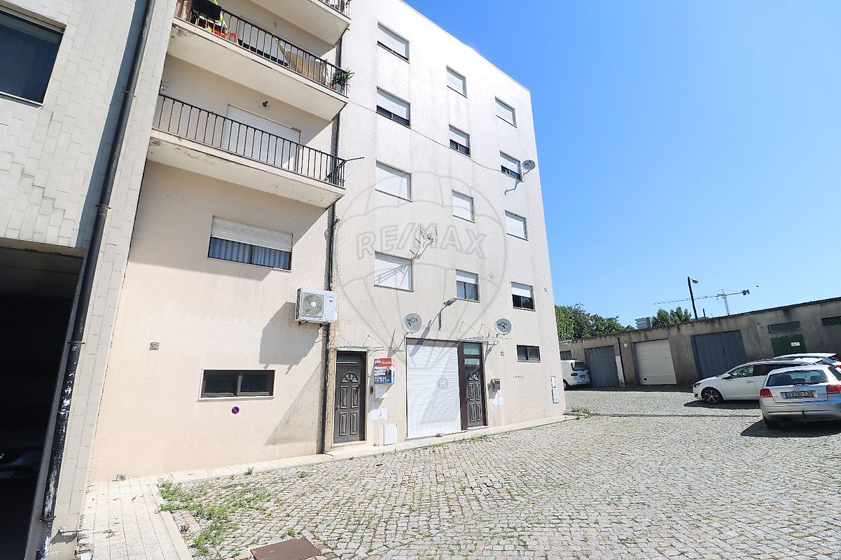 Apartamento T3 à venda em Lousada