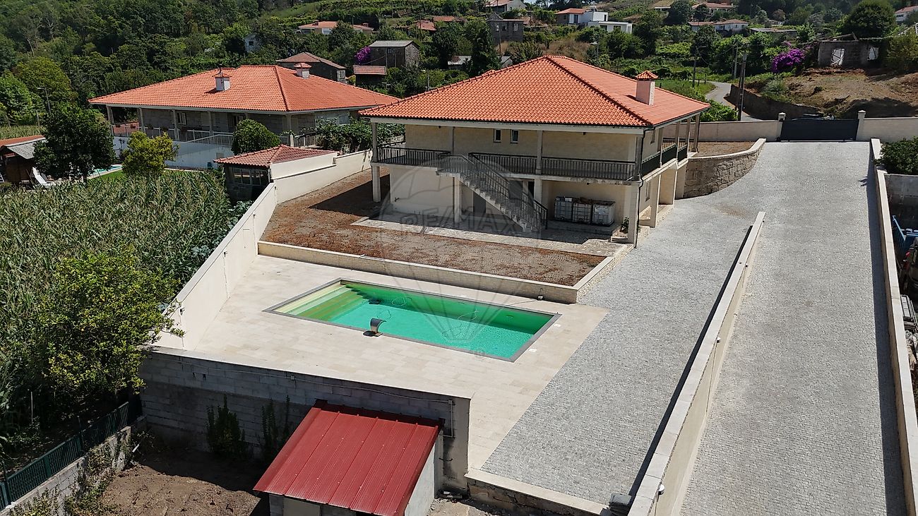 Apartamento T3 à venda em Felgueiras