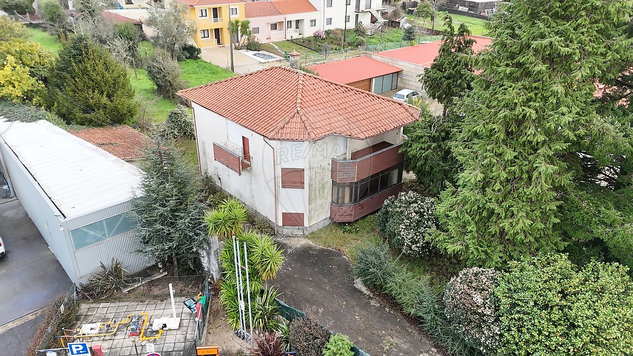 Apartamento T5 à venda em Amarante
