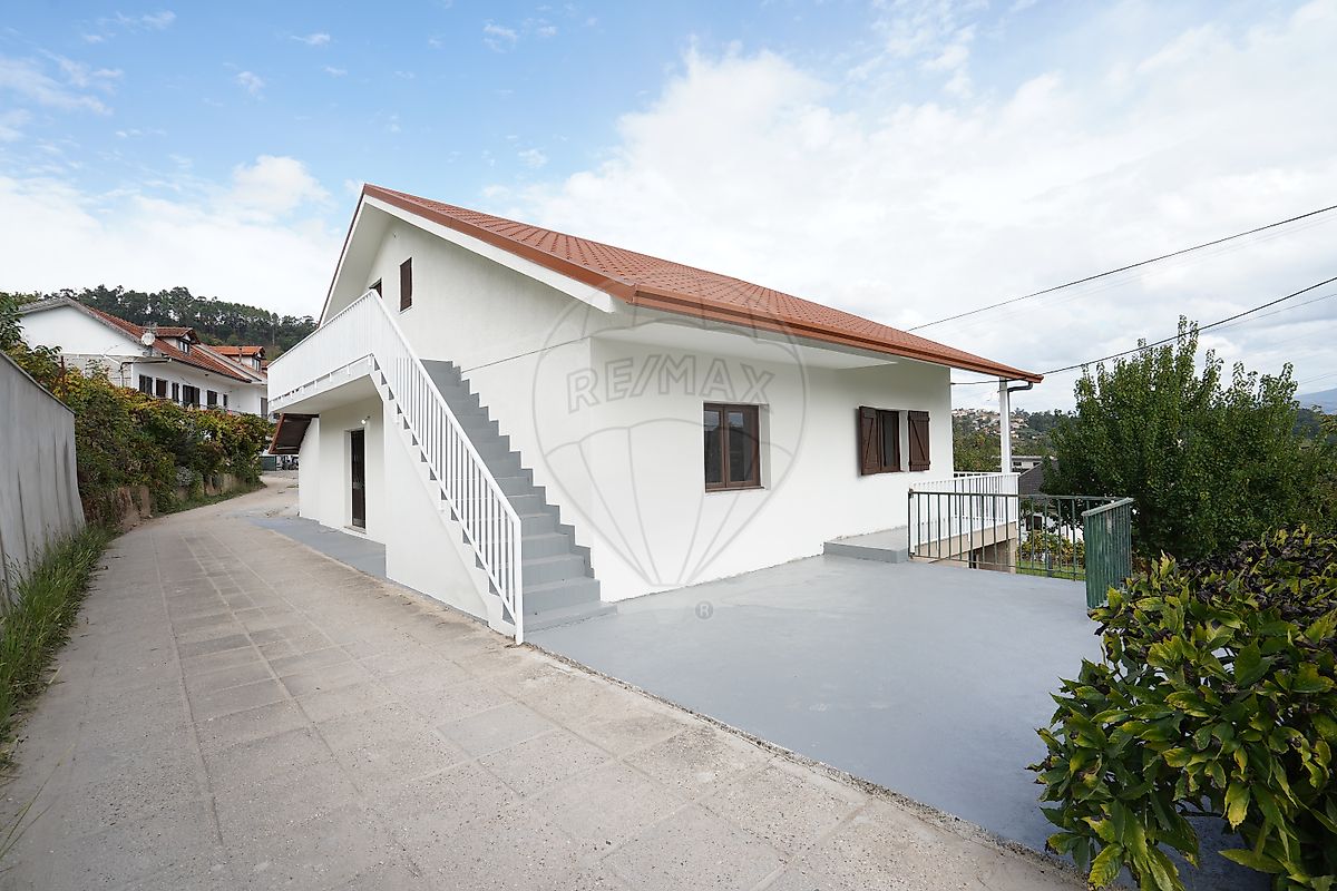 Apartamento T4 à venda em Amarante