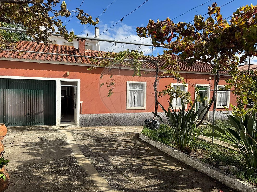 Moradia - Torres Novas (São Pedro), Lapas e Ribeira Branca, Torres Novas, Santarém