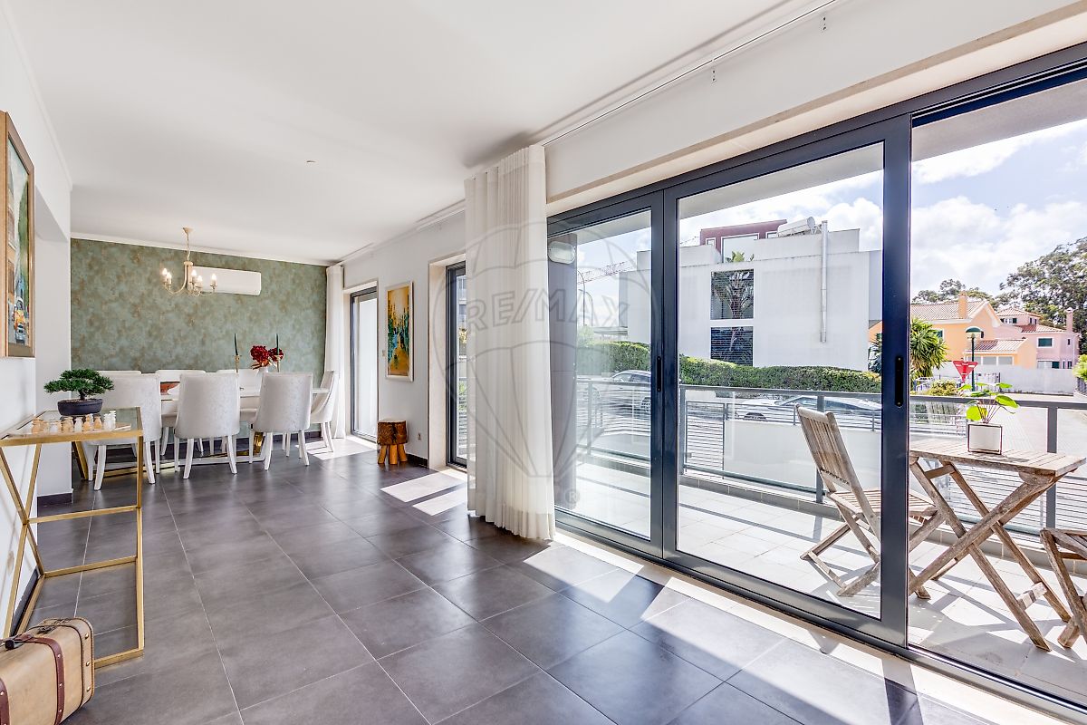 Moradia T4 à venda em Oeiras