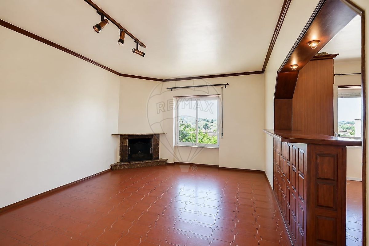 Apartamento T2 à venda em Sintra