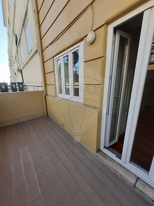 Apartamento T3 para arrendar em Lisboa