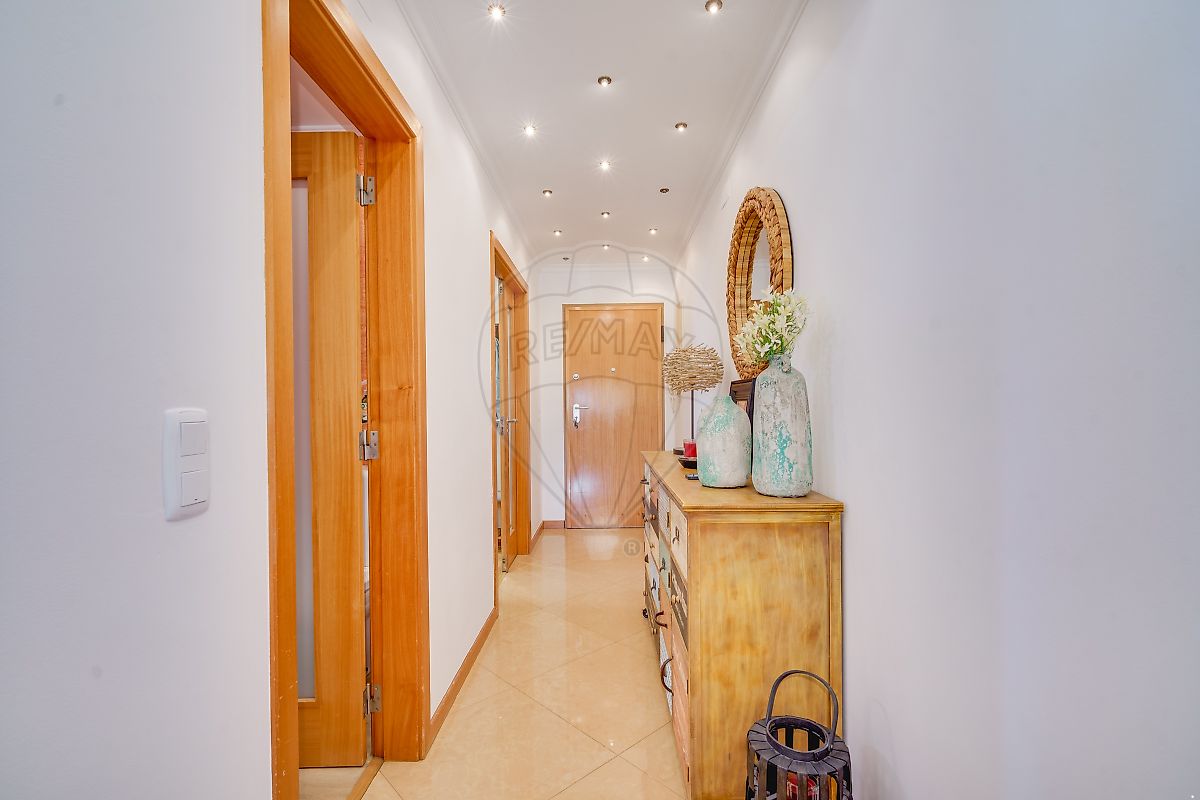 Apartamento T2 à venda em Carnaxide e Queijas, Oeiras — foto 13