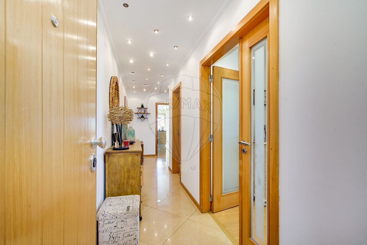 Apartamento T2 à venda em Carnaxide e Queijas, Oeiras — foto 12
