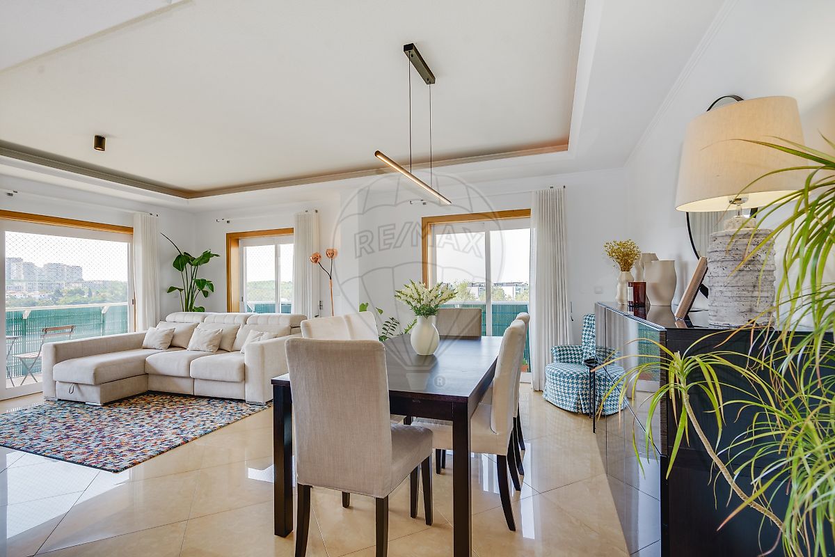 Apartamento T2 à venda em Oeiras