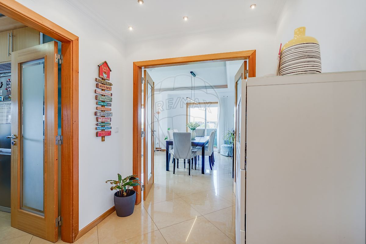 Apartamento T2 à venda em Carnaxide e Queijas, Oeiras — foto 10