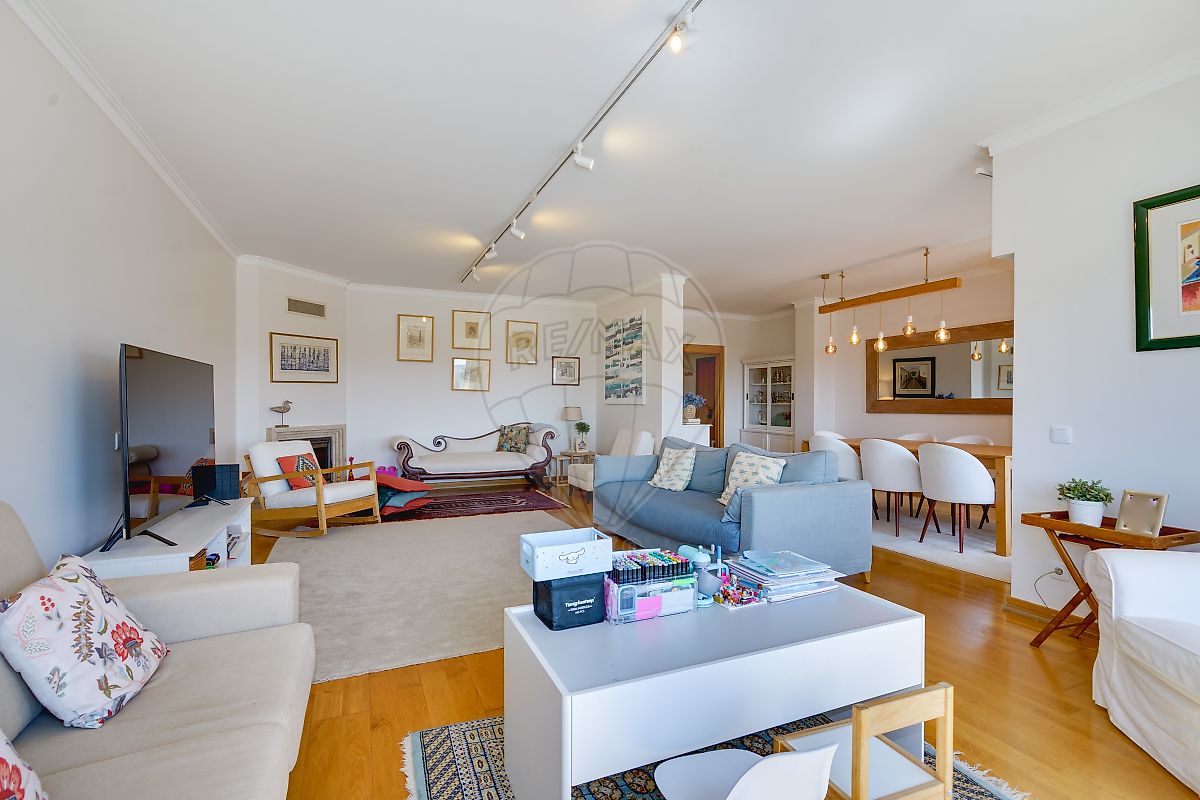 Apartamento T4 à venda em Carnide, Lisboa — foto 2