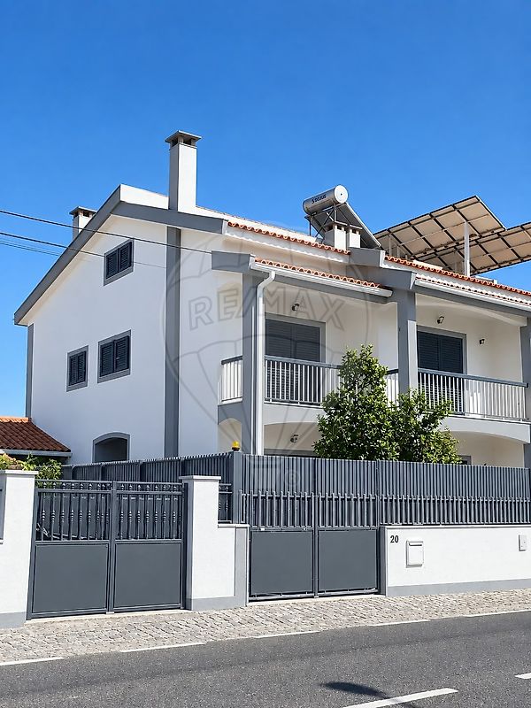 Apartamento T5 à venda em Sintra