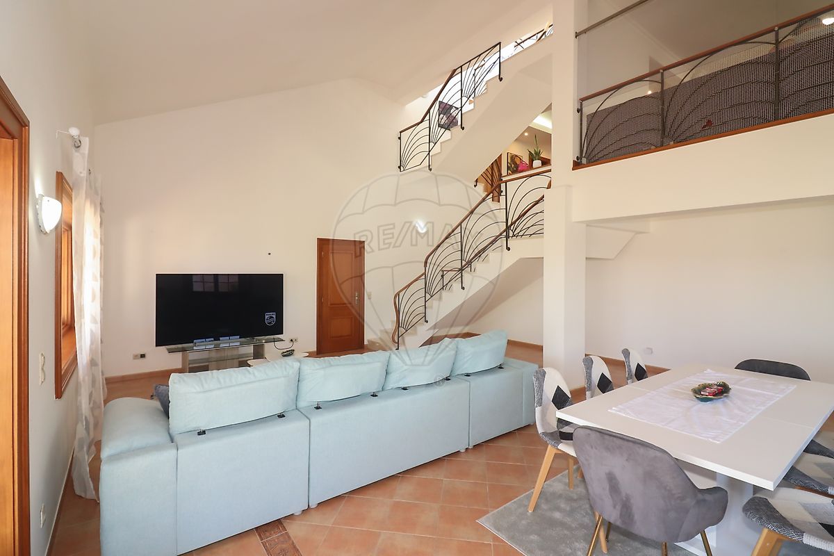 Moradia T4 para venda
