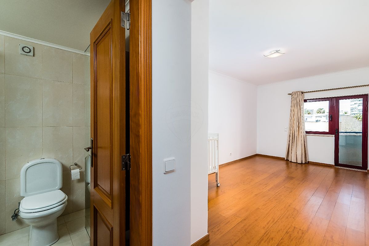 listing 124151096-44 picture-0