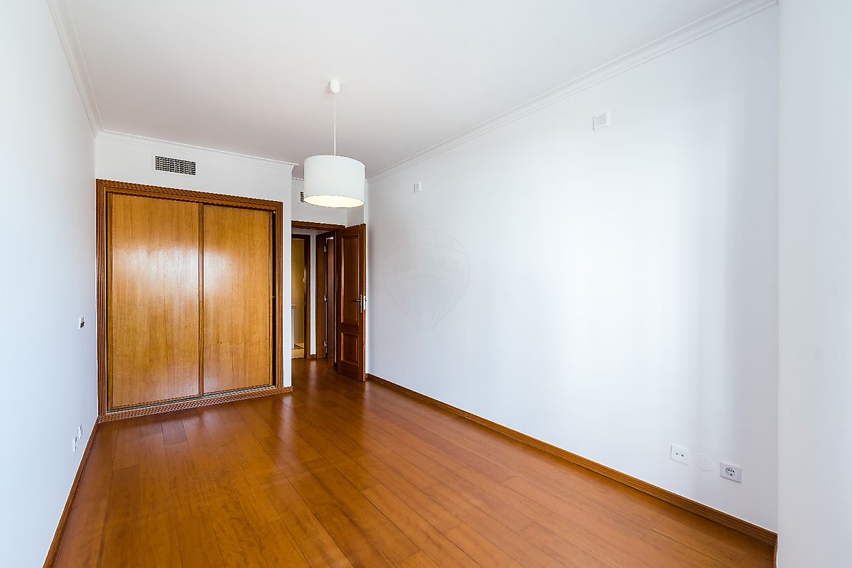 listing 124151096-44 picture-0