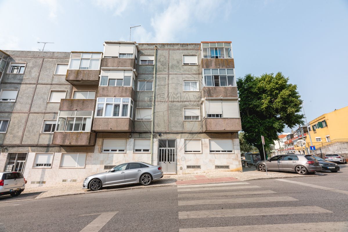 listing 124151231-2 picture-0