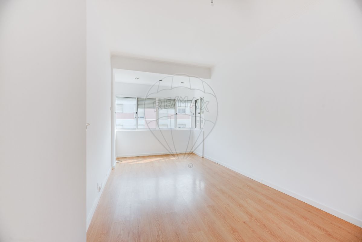 listing 124151231-2 picture-0