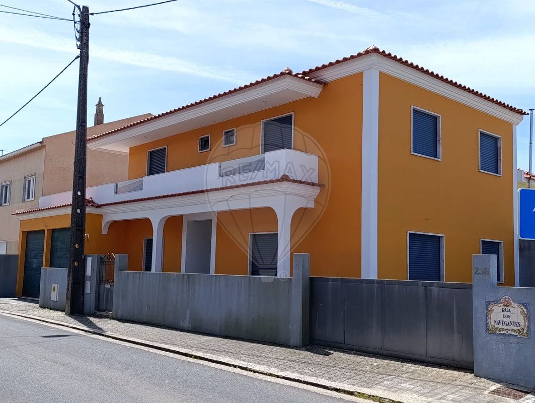 Moradia T4 para venda