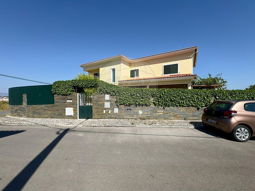 Moradia T6 para venda