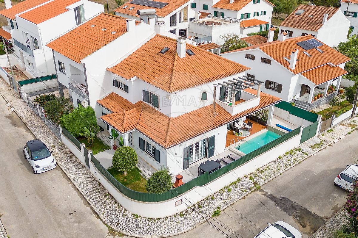 Moradia T4 para venda