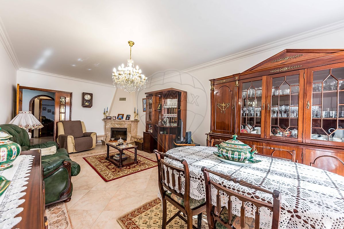 Apartamento T4 à venda em Odivelas