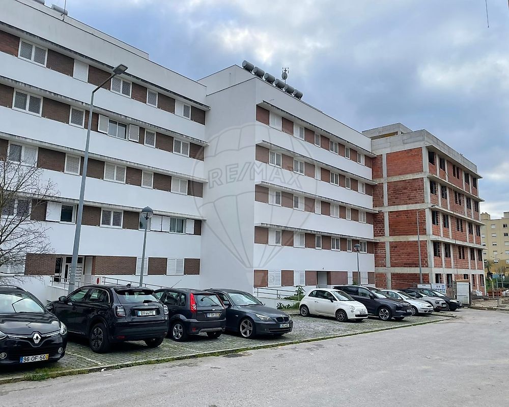 Apartamento T2 à venda em Loures