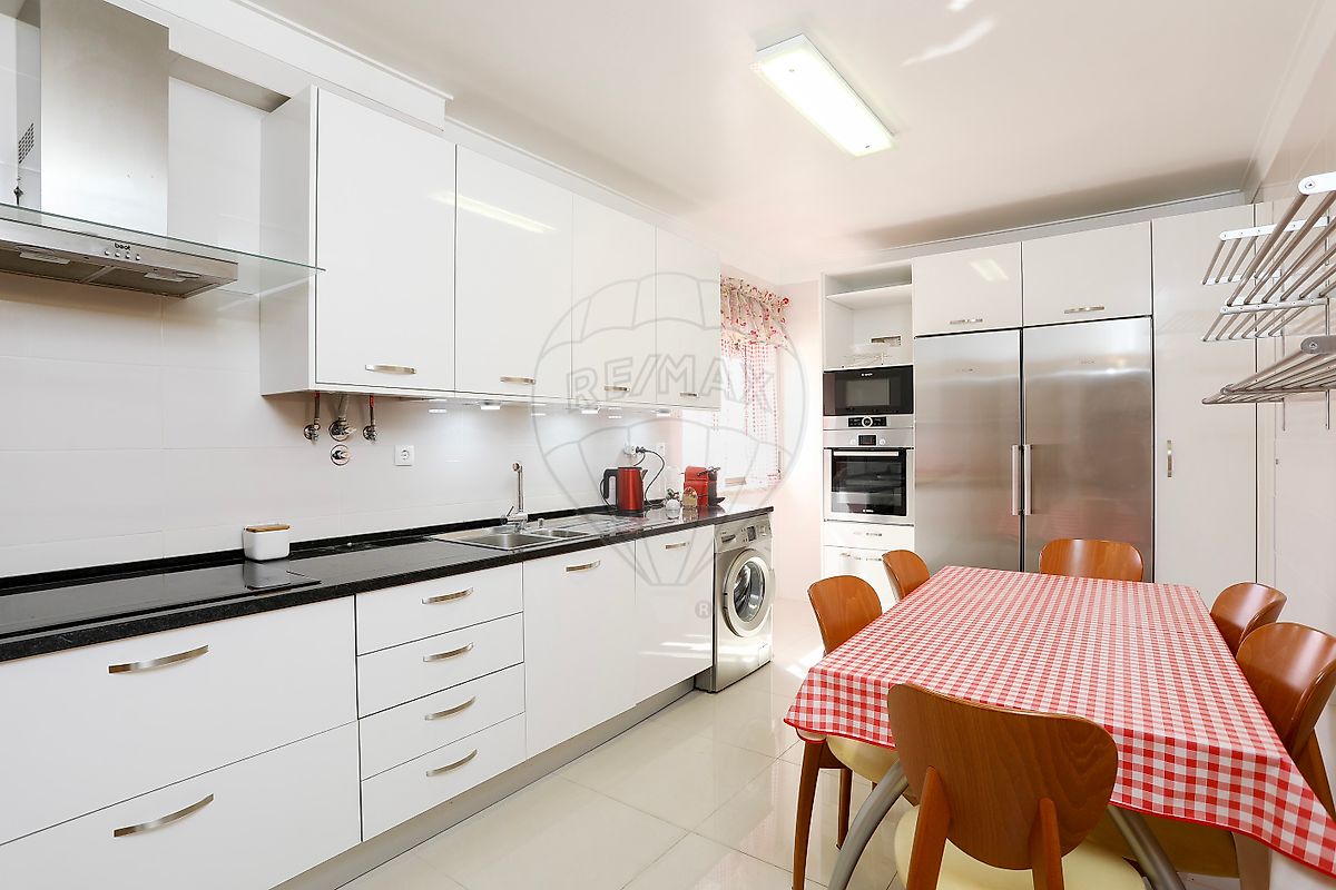 Apartamento T3 à venda em Odivelas