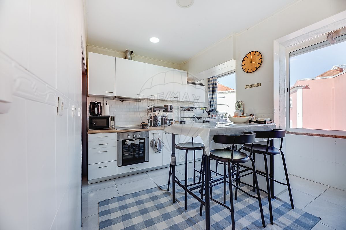 Apartamento T2 à venda em Amadora