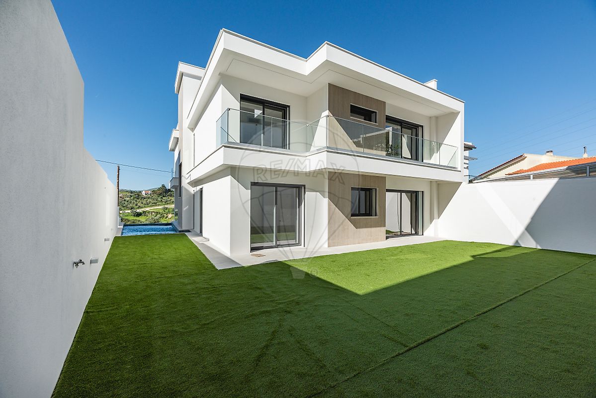 Moradia T5 à venda em Loures