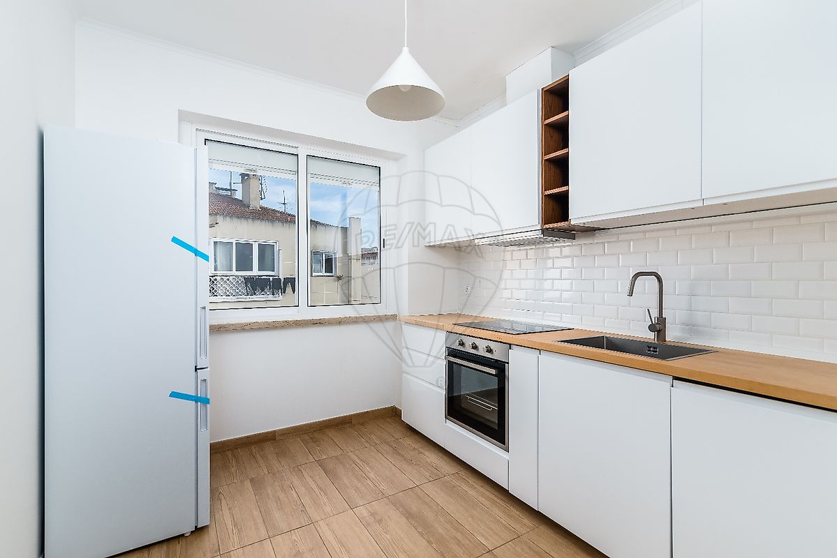 Apartamento T1 à venda em Amadora