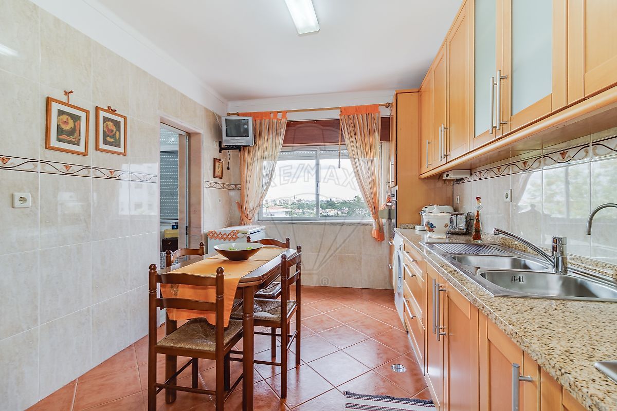 Apartamento T3 à venda em Seixal