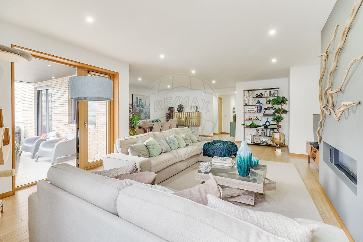 Apartamento T4 à venda em Loures, €647.000