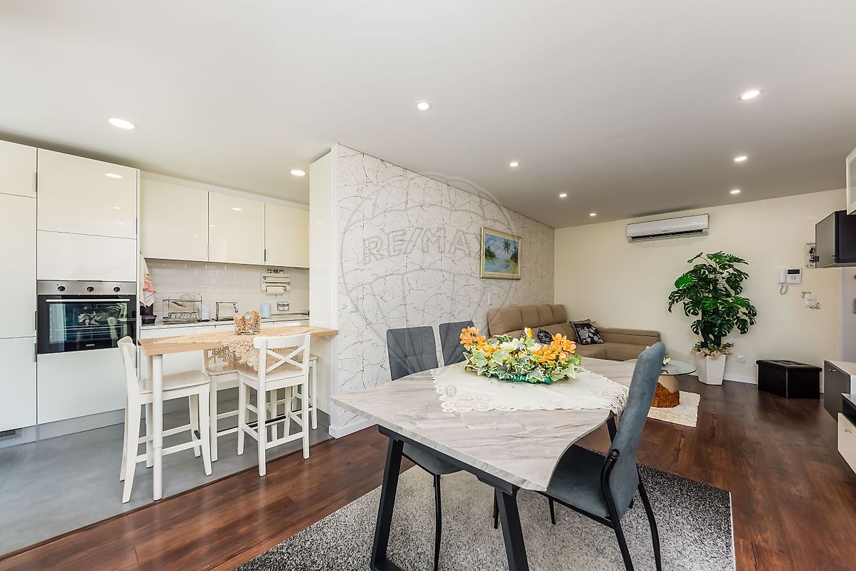 Apartamento T2 à venda em Odivelas